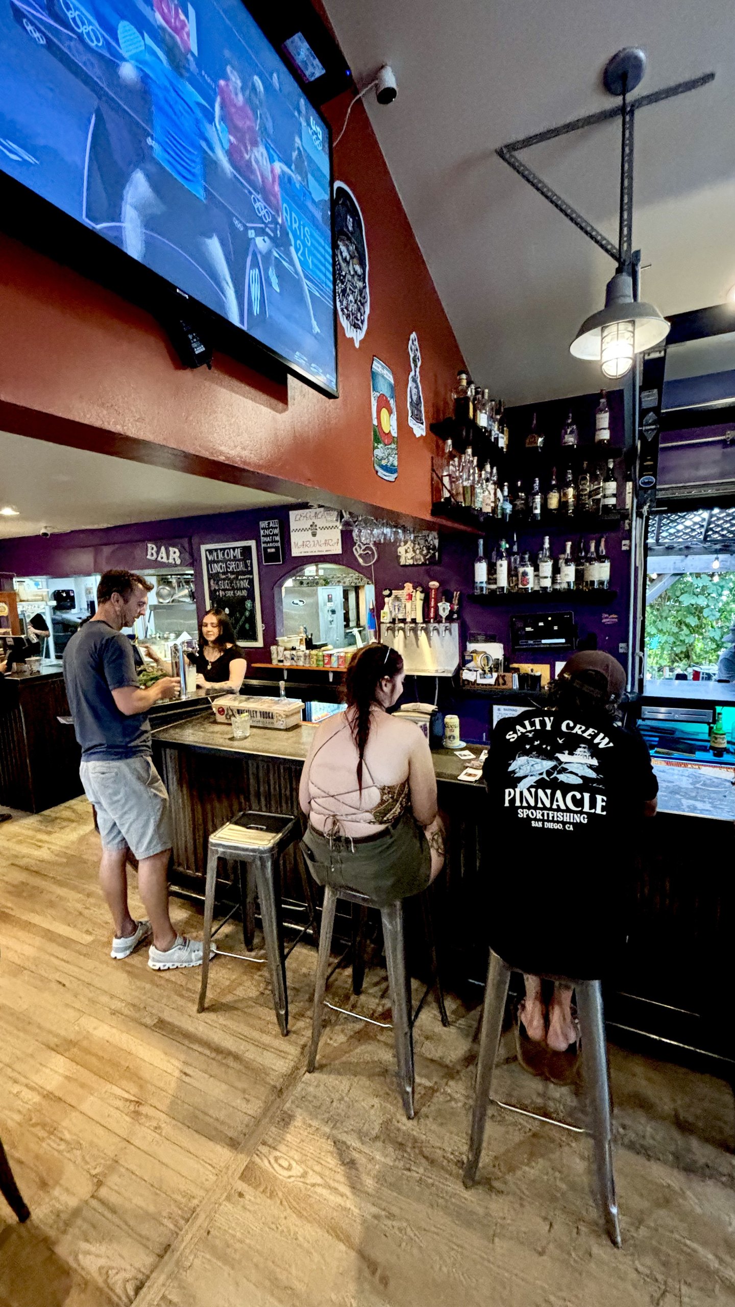 The bar at HomeSlice Pizza College Drive