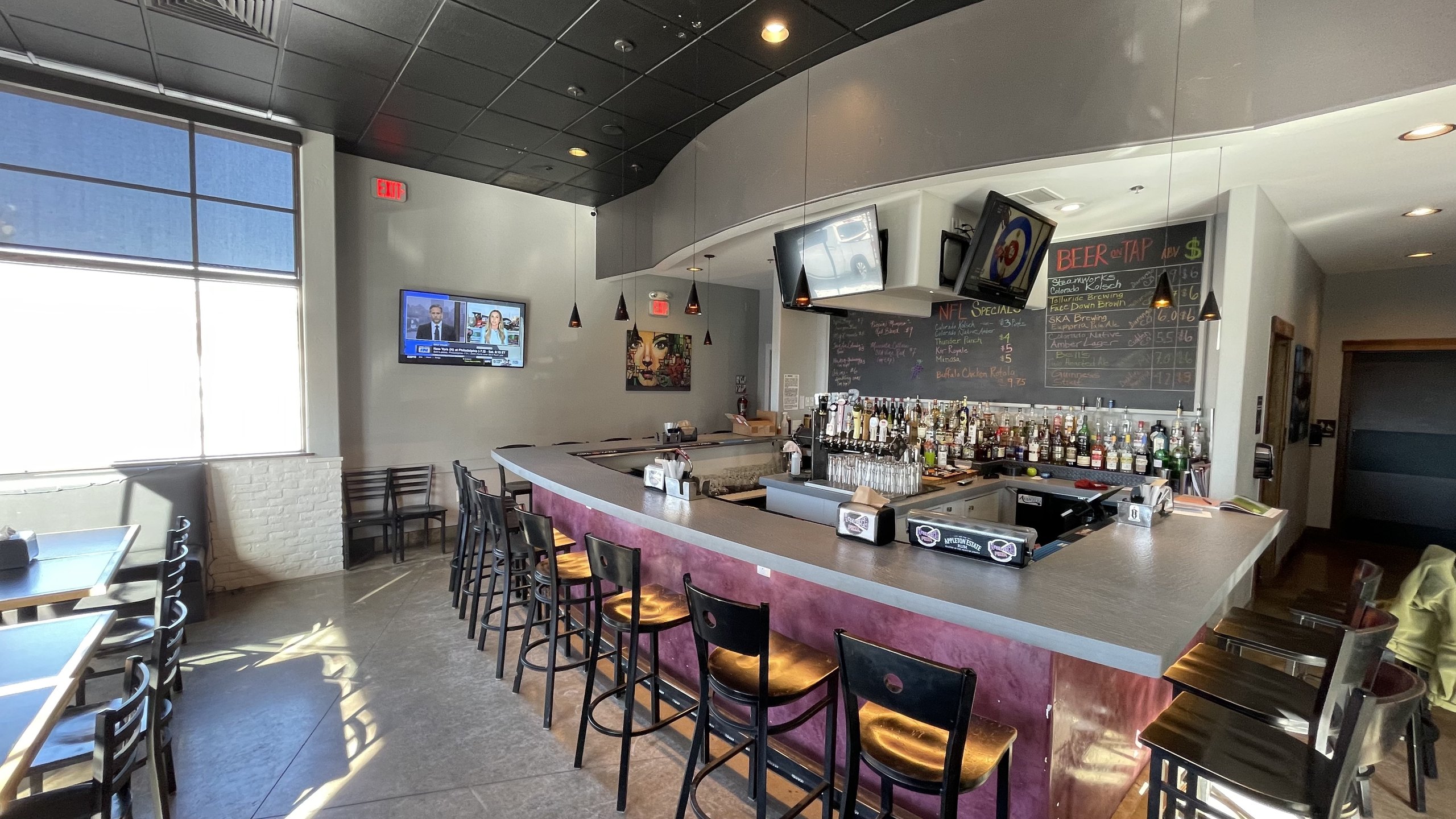 The full bar at HomeSlice Pizza Three Springs